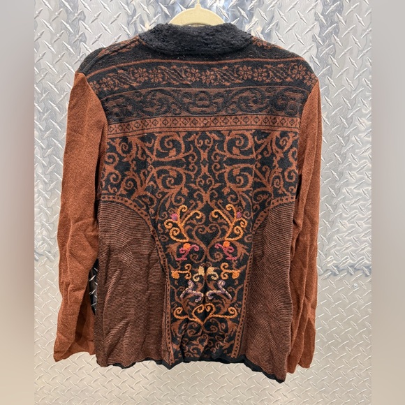 North Style Vintage Multicolor Zippered Sweater - Picture 2 of 4